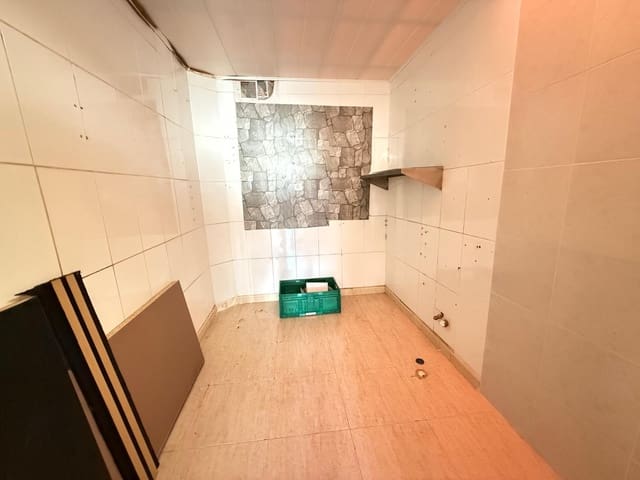 Kaupallinen myytävänä paikassa Levante, Benidorm - 140 000 € (Ref: 9568710)