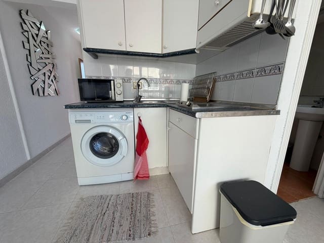 1 soveværelse Lejlighed til salg i Benidorm med swimmingpool - € 136.000 (Ref: 9571219)