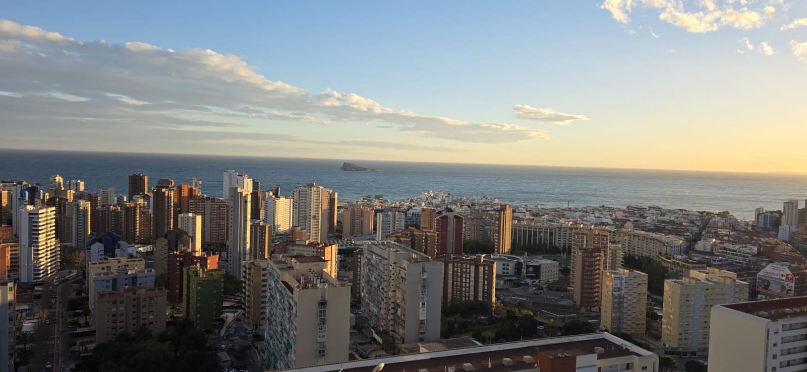 1 soveværelse Lejlighed til salg i Benidorm med swimmingpool - € 225.000 (Ref: 9574657)