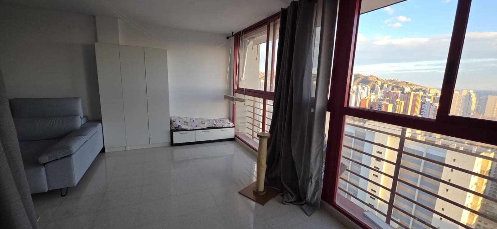 1 soveværelse Lejlighed til salg i Benidorm med swimmingpool - € 225.000 (Ref: 9574657)