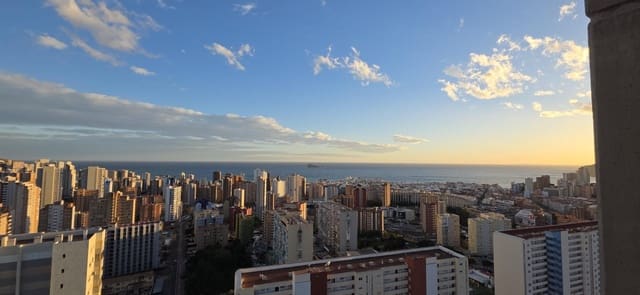 1 soveværelse Lejlighed til salg i Benidorm med swimmingpool - € 225.000 (Ref: 9574657)