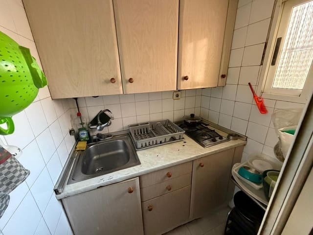 Studio till salu i Benidorm med pool - 126 000 € (Ref: 9574659)