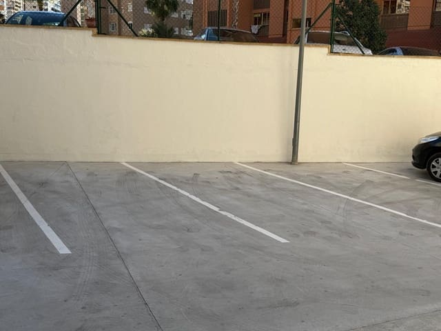 Studio till salu i Benidorm med pool - 126 000 € (Ref: 9574659)