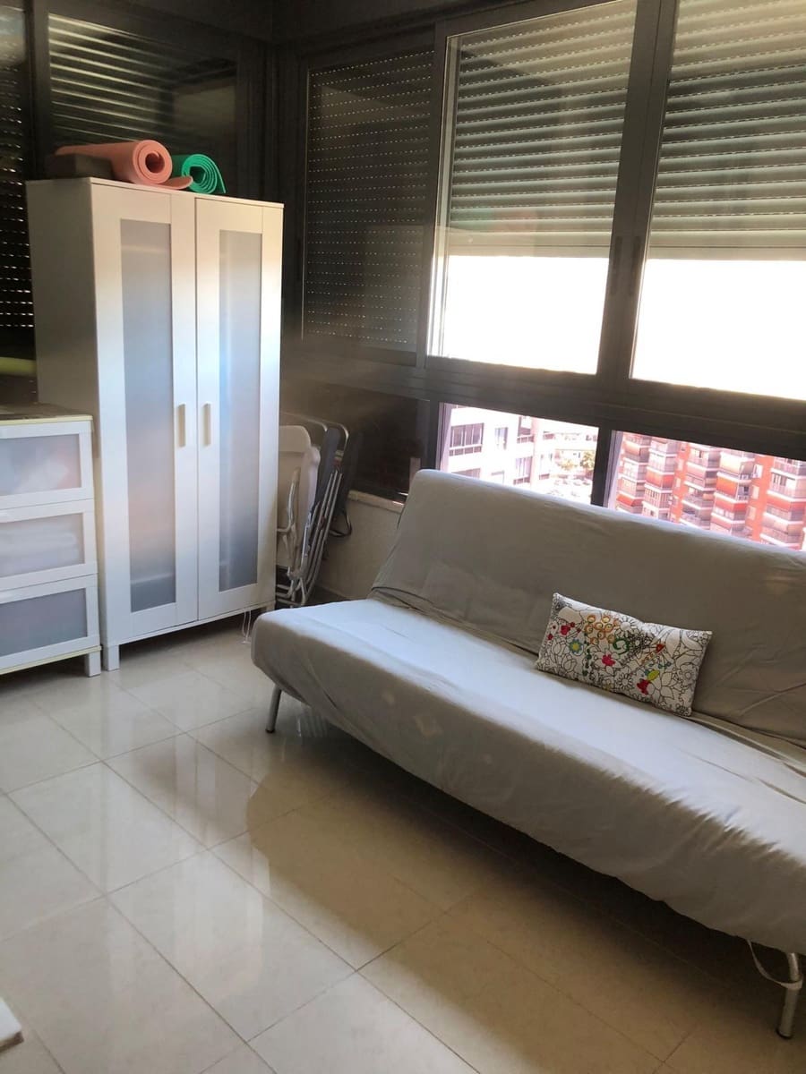 Apartamento de 2 habitaciones en Benidorm en venta con piscina garaje - 365.000 € (Ref: 9574660)