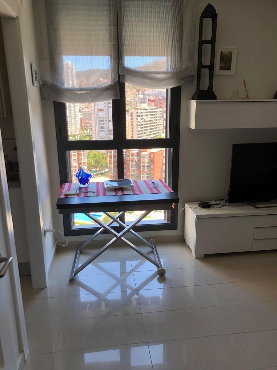 Apartamento de 2 habitaciones en Benidorm en venta con piscina garaje - 365.000 € (Ref: 9574660)