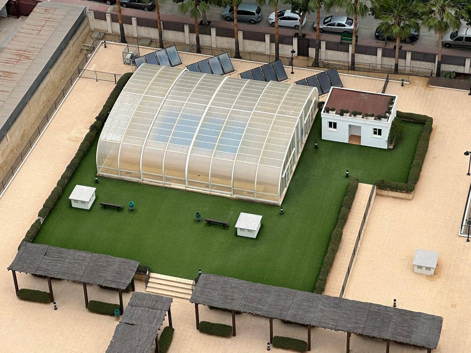 Apartamento de 2 habitaciones en Benidorm en venta con piscina garaje - 365.000 € (Ref: 9574660)