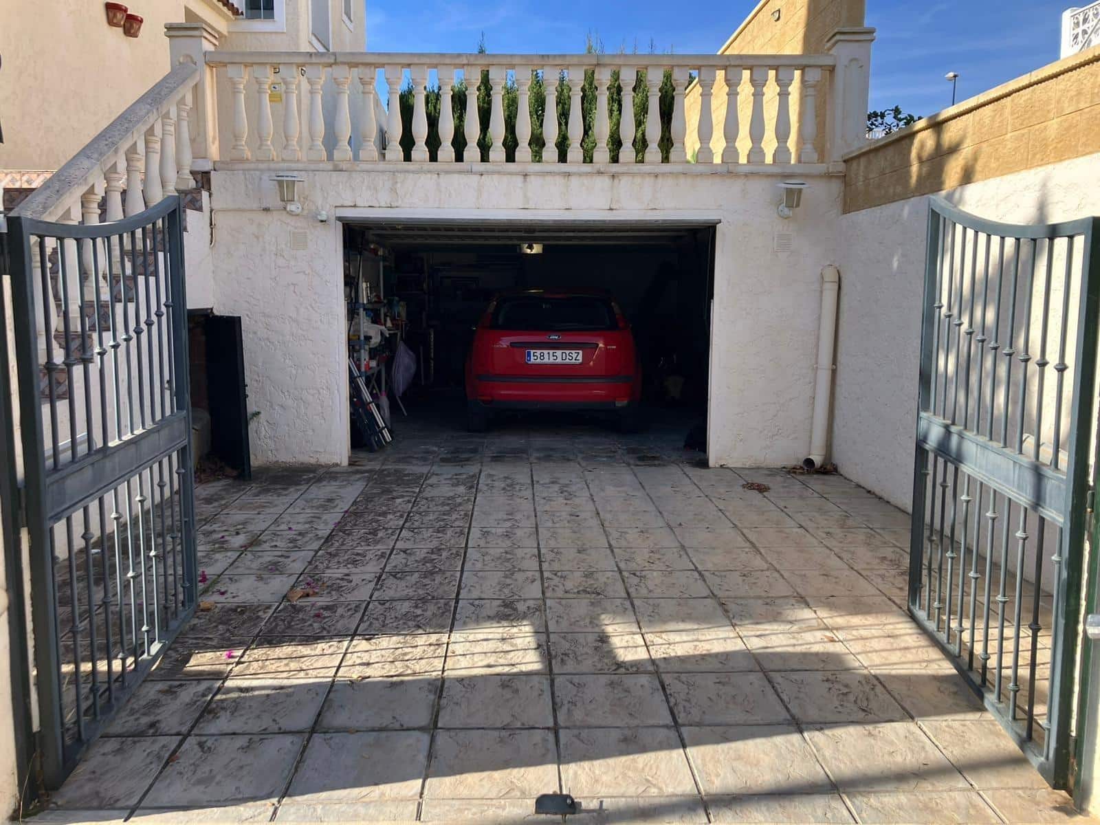 3 makuuhuone Huvila myytävänä paikassa La Nucia mukana uima-altaan 
autotalli - 609 000 € (Ref: 9582981)