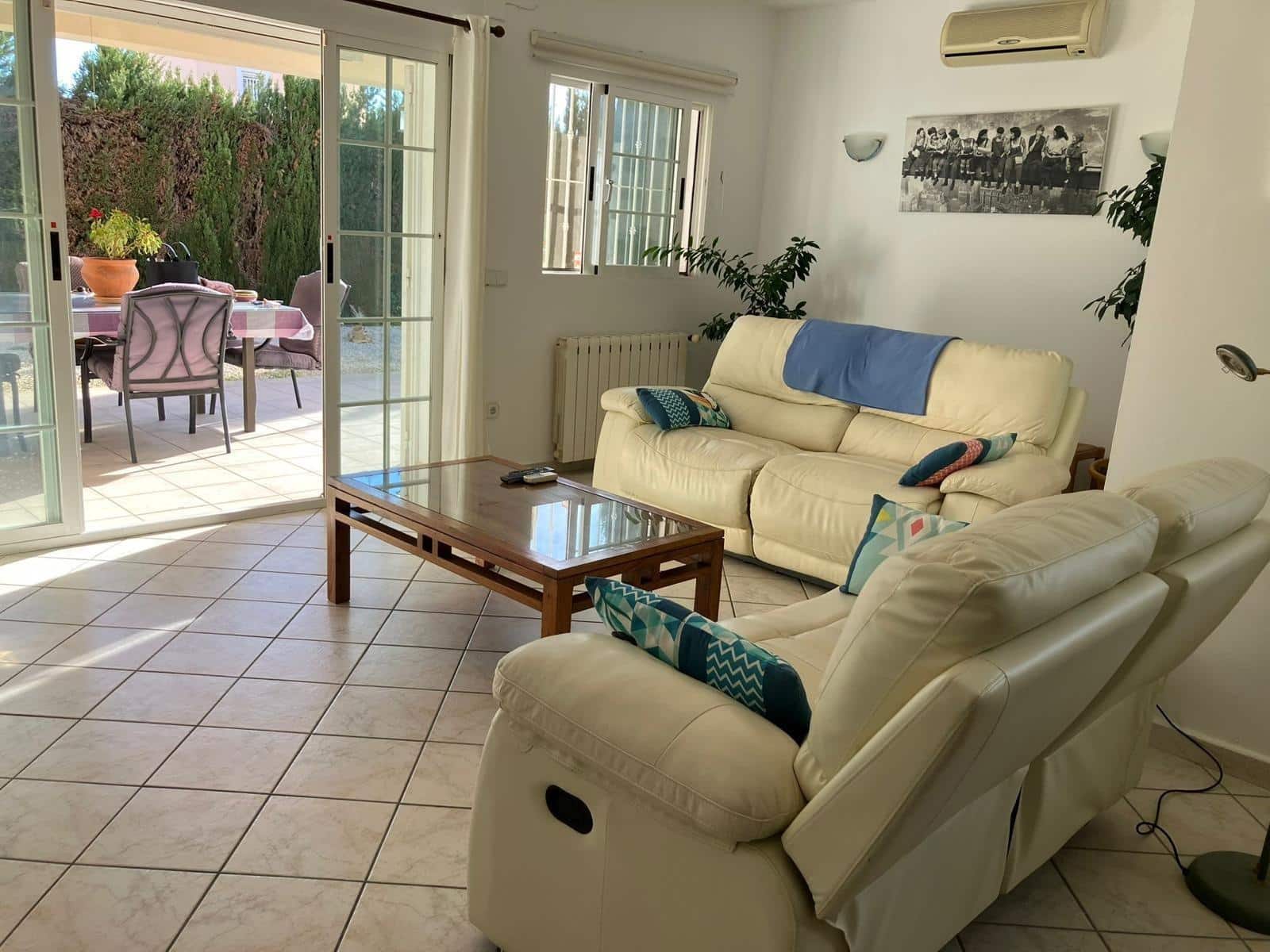 3 makuuhuone Huvila myytävänä paikassa La Nucia mukana uima-altaan 
autotalli - 609 000 € (Ref: 9582981)