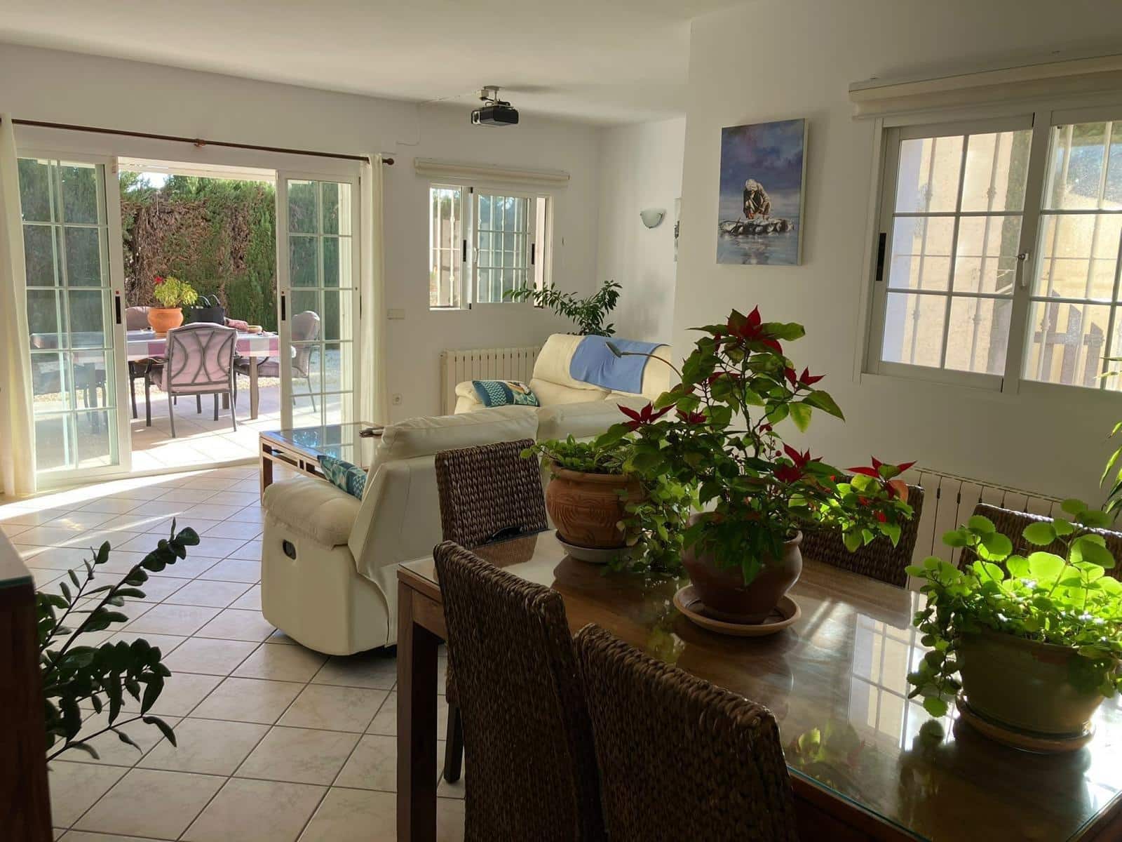 3 makuuhuone Huvila myytävänä paikassa La Nucia mukana uima-altaan 
autotalli - 609 000 € (Ref: 9582981)