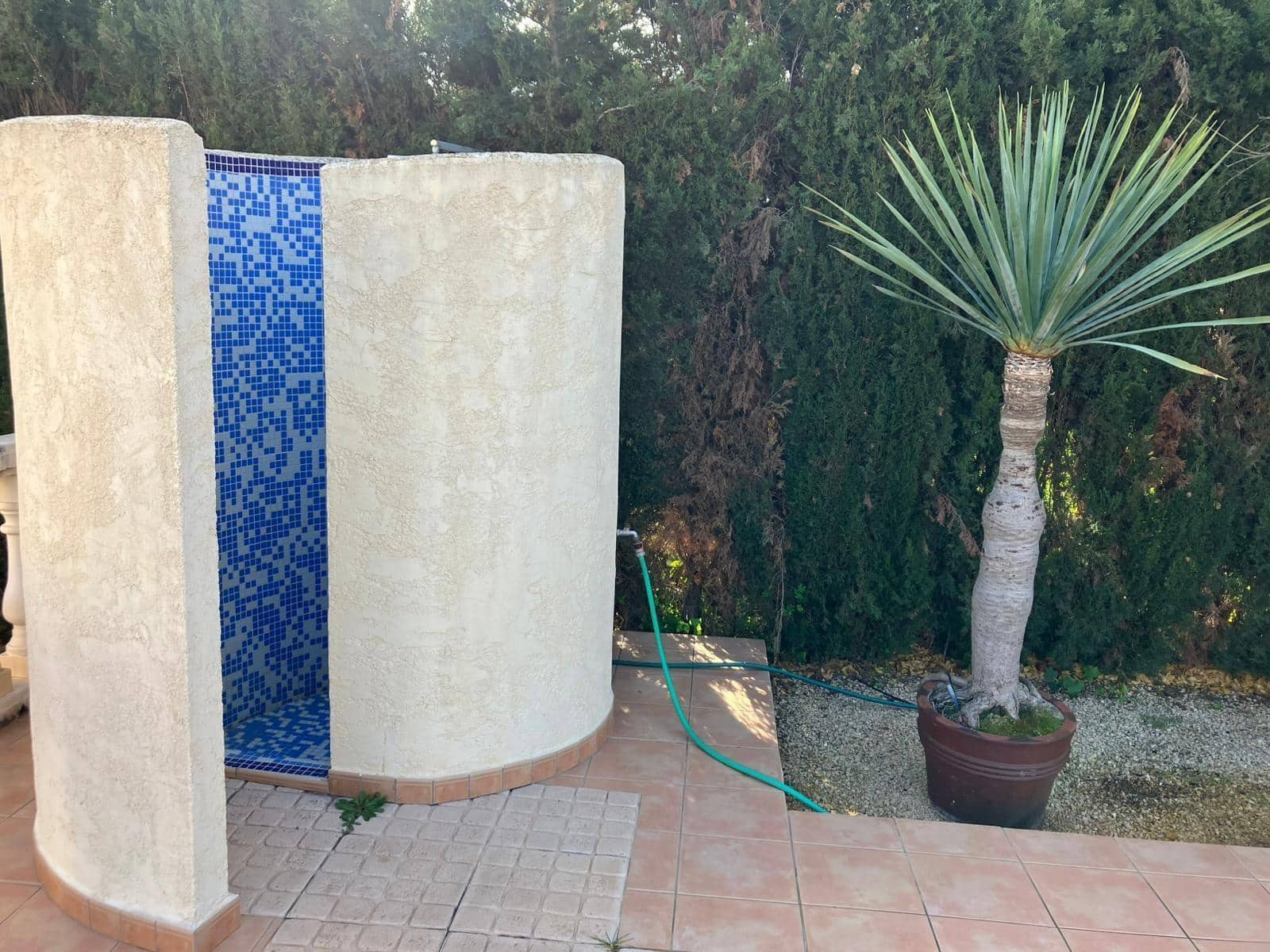 3 makuuhuone Huvila myytävänä paikassa La Nucia mukana uima-altaan 
autotalli - 609 000 € (Ref: 9582981)