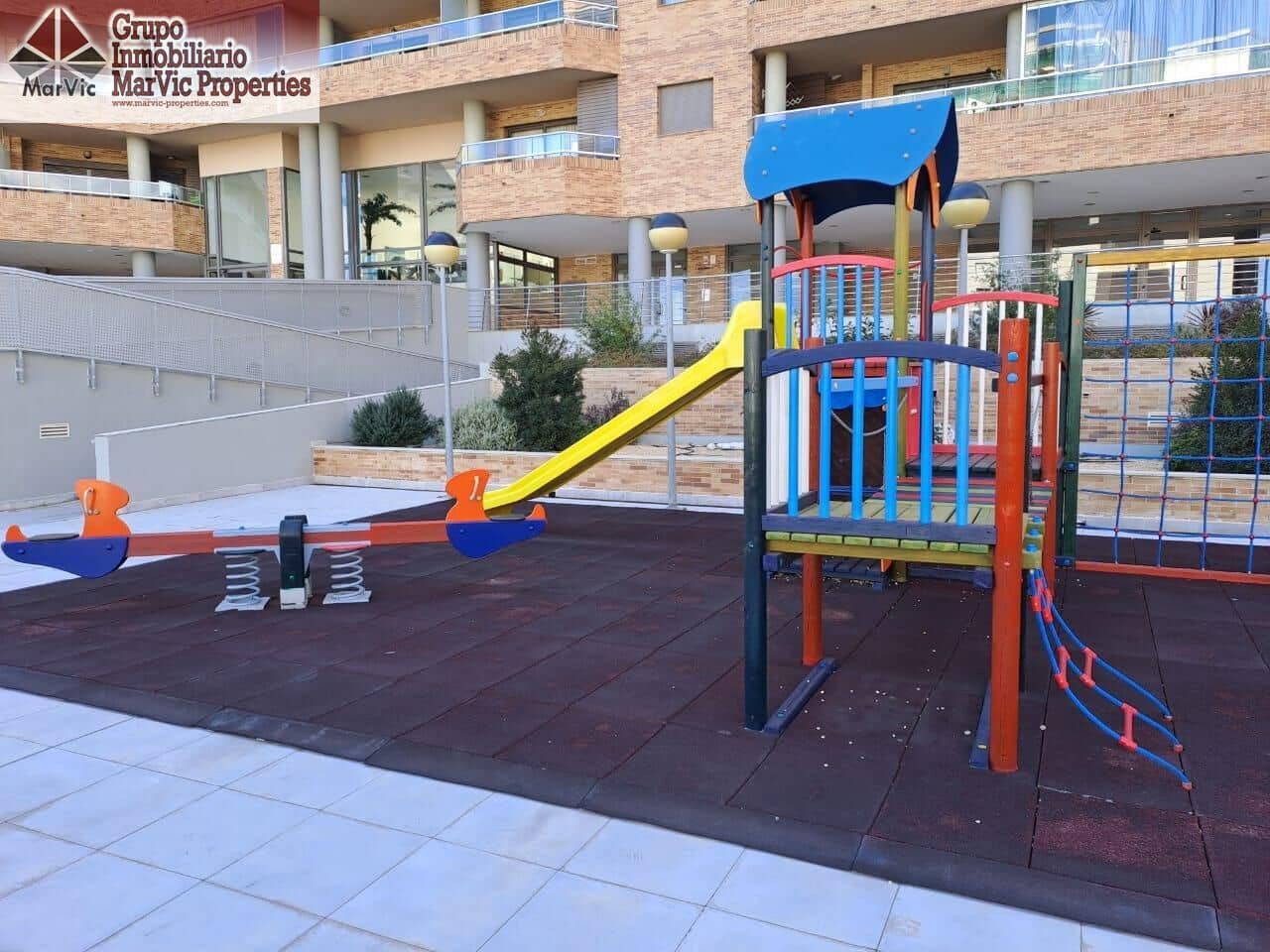 2 chambre Appartement à vendre à La Villajoyosa / Vila Joiosa avec piscine garage - 325 000 € (Ref: 9591352)