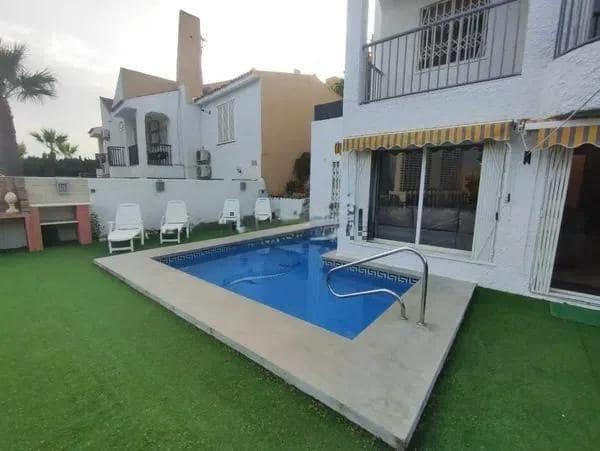 4 sypialnia Dom blizniak na sprzedaż w Benidorm z basenem - 419 000 € (Ref: 9625727)