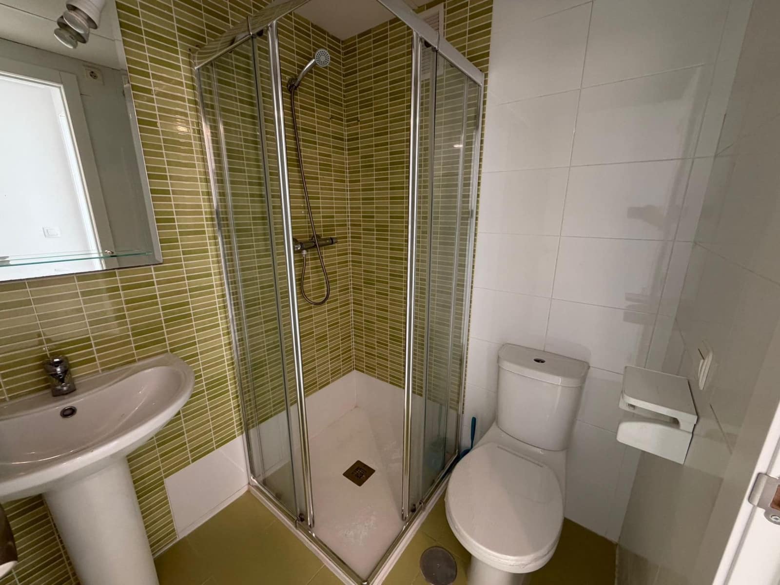 Apartamento de 2 habitaciones en Benidorm en venta con piscina garaje - 395.000 € (Ref: 9627595)