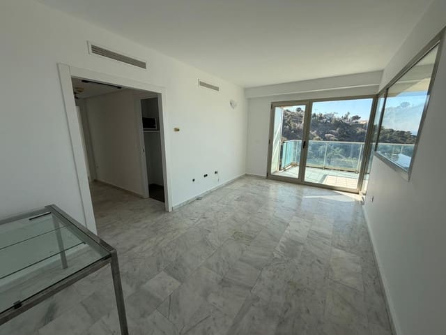 Apartamento de 2 habitaciones en Rincón Alto, Benidorm en venta con piscina garaje - 395.000 € (Ref: 9627595)