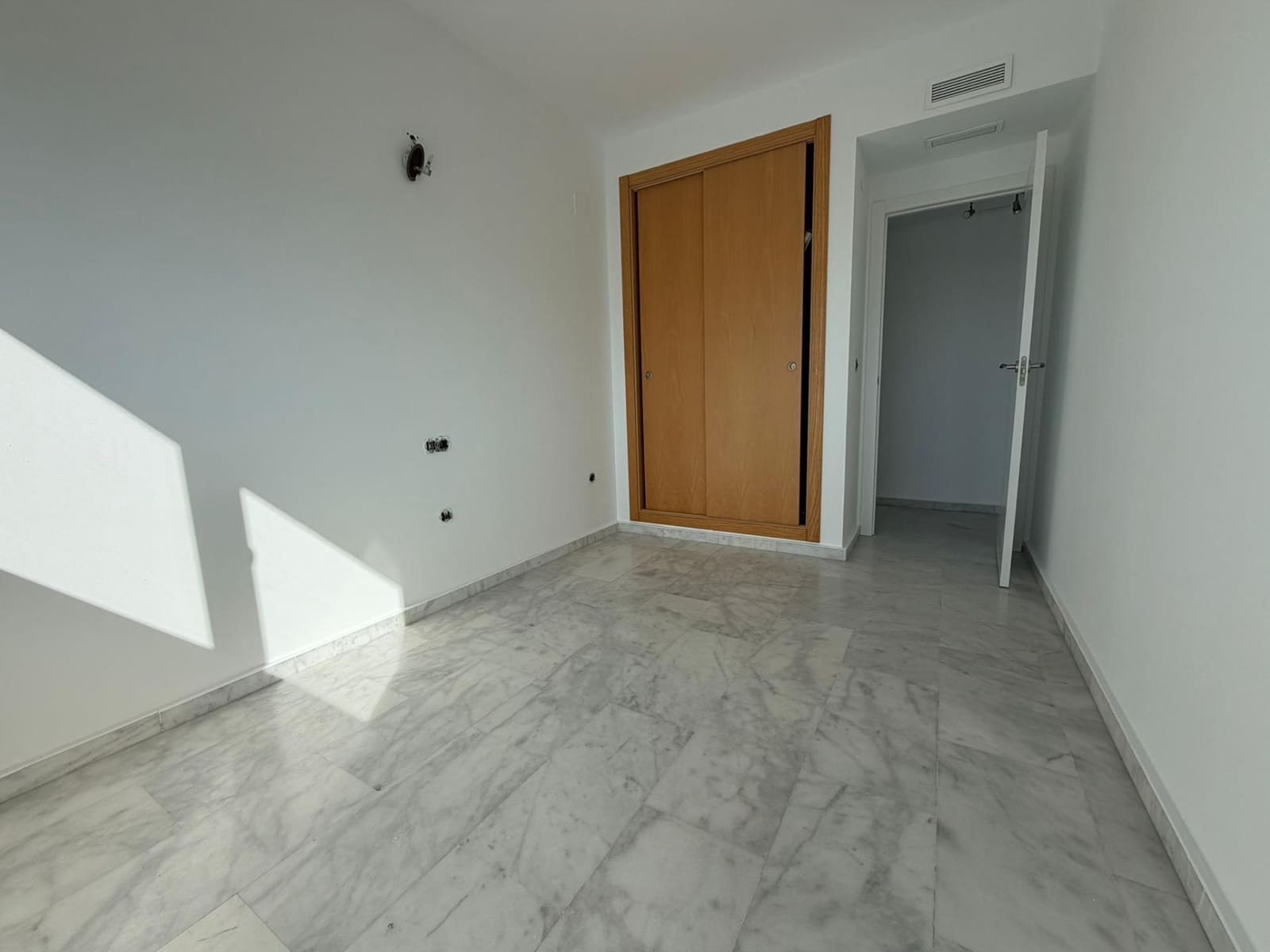 2 chambre Appartement à vendre à Benidorm avec piscine garage - 395 000 € (Ref: 9627595)