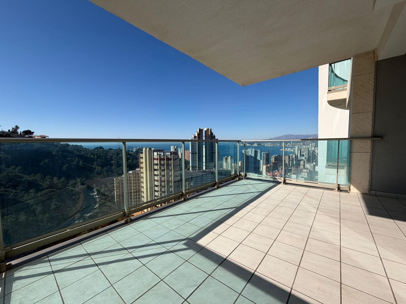 2 chambre Appartement à vendre à Benidorm avec piscine garage - 395 000 € (Ref: 9627595)