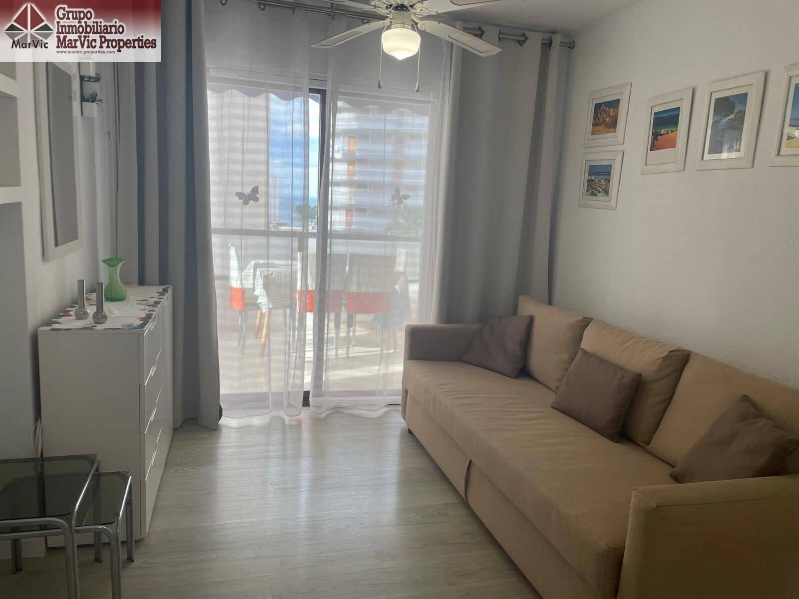 Piso de 2 habitaciones en Benidorm en venta con piscina - 249.000 € (Ref: 9630022)