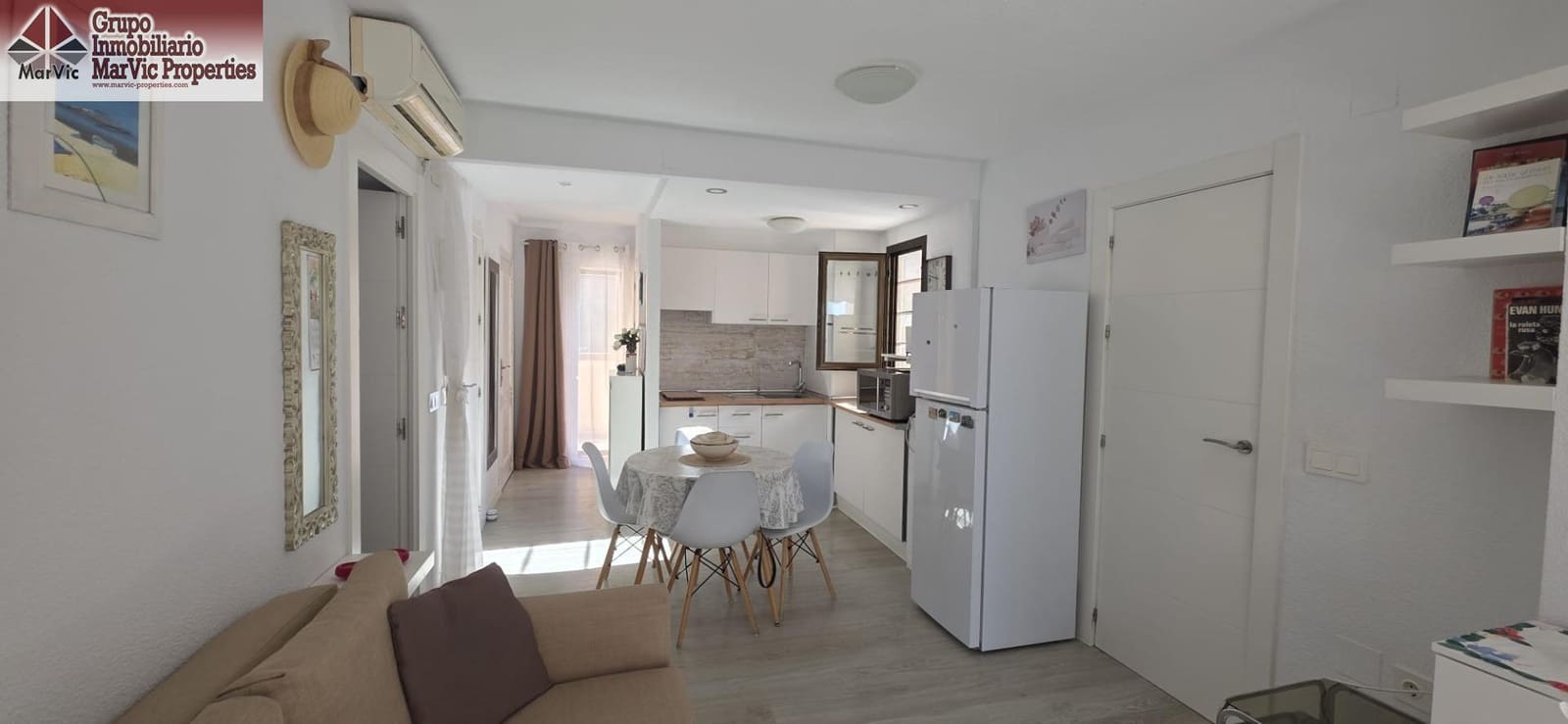 2 bedroom Flat for sale in Benidorm with pool - € 235,000 (Ref: 9630022)