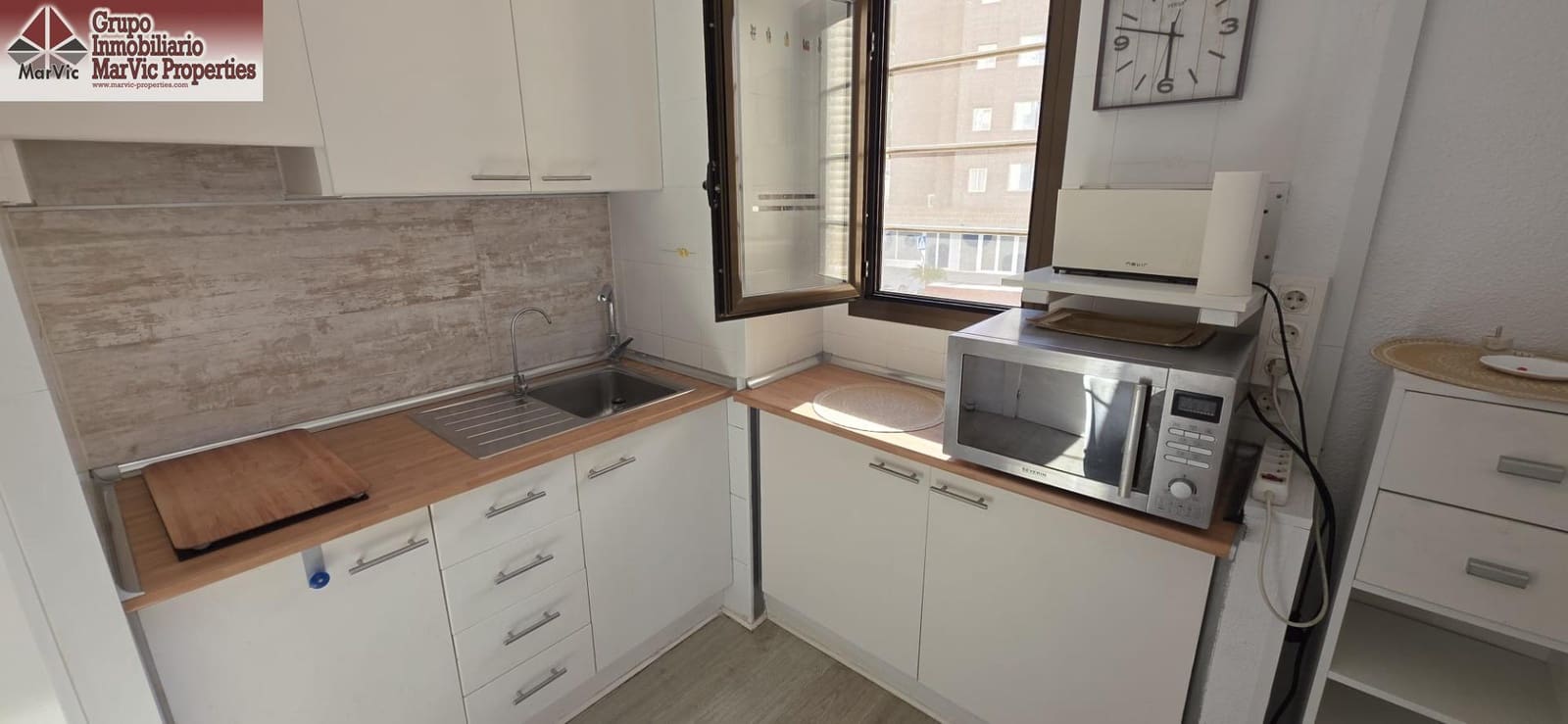 2 bedroom Flat for sale in Benidorm with pool - € 235,000 (Ref: 9630022)