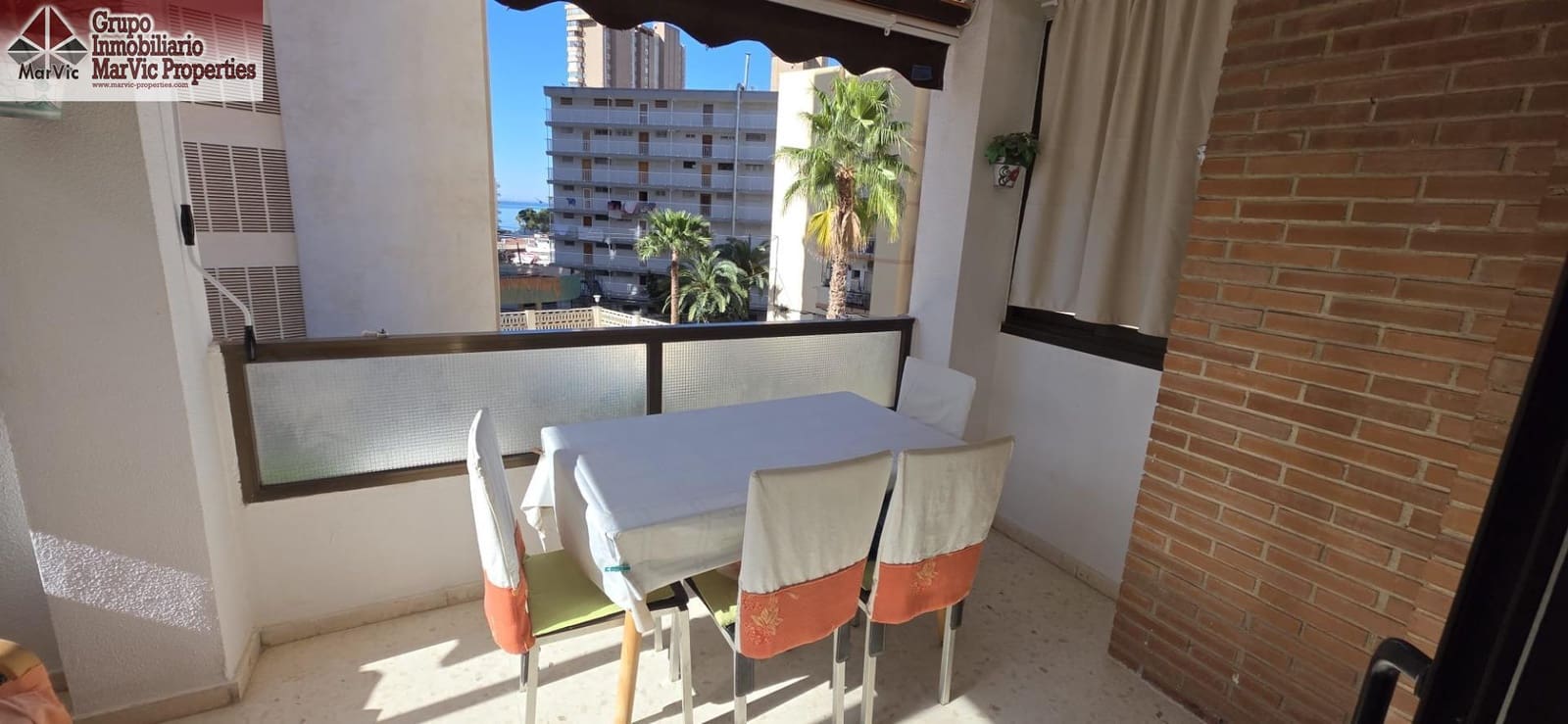 2 bedroom Flat for sale in Benidorm with pool - € 235,000 (Ref: 9630022)