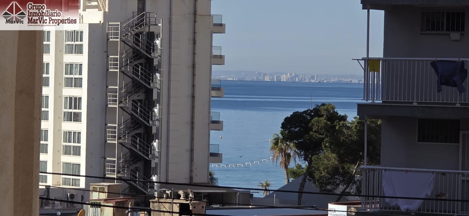 2 bedroom Flat for sale in Benidorm with pool - € 235,000 (Ref: 9630022)