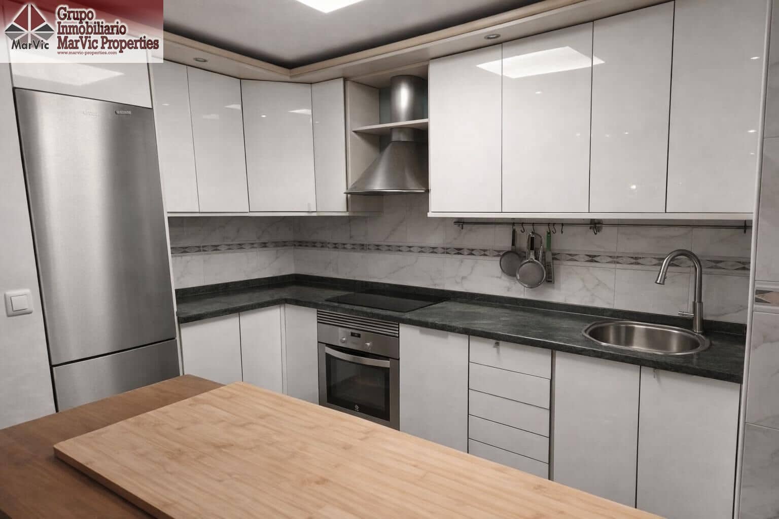 3 soverom Leilighet til salgs i Benidorm med svømmebasseng - € 261 000 (Ref: 9630023)