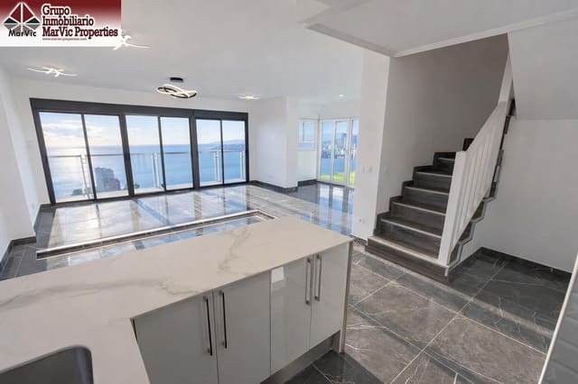 2 Zimmer Penthouse zu verkaufen in Benidorm mit Pool - 890.000 € (Ref: 9634332)