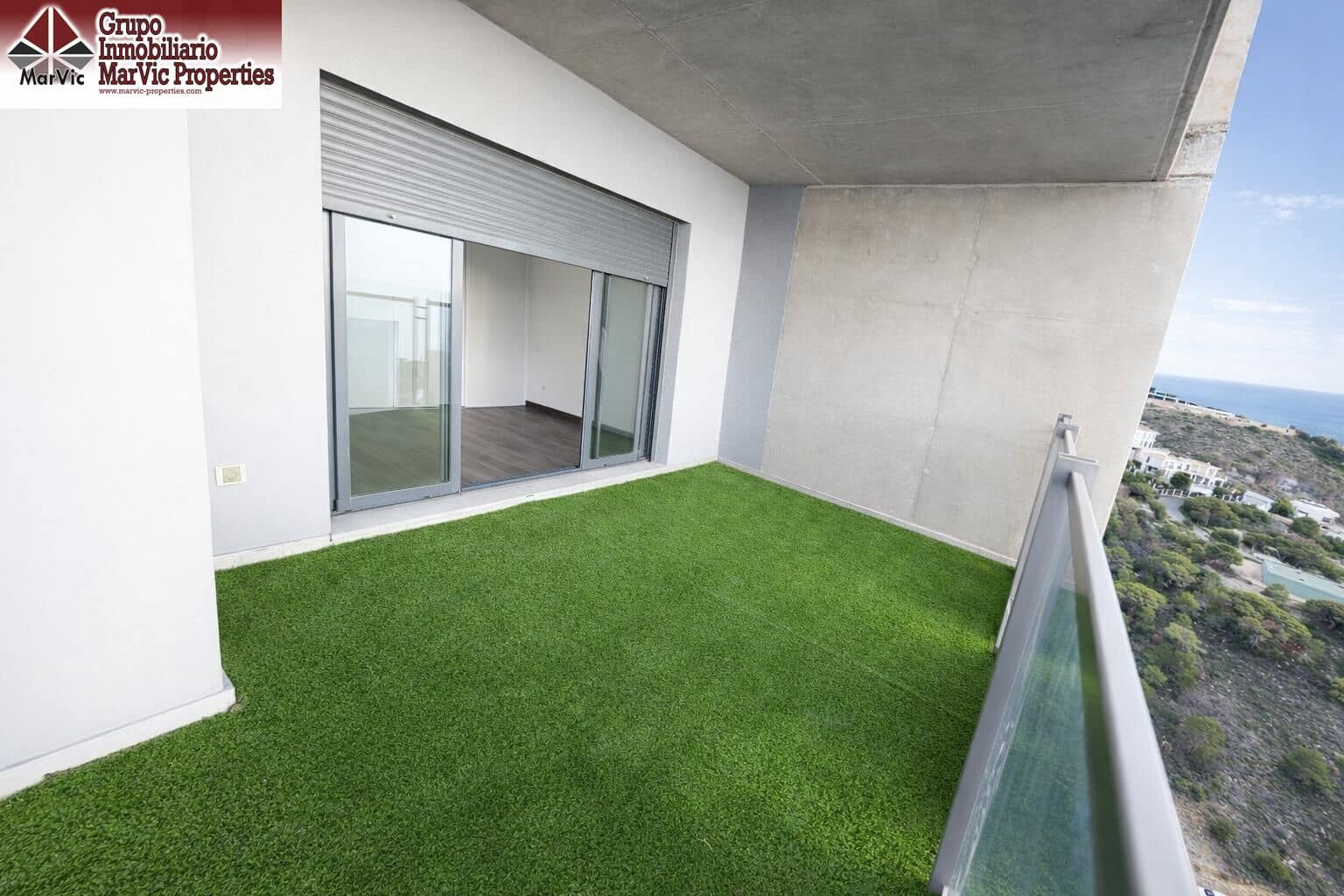 2 Zimmer Penthouse zu verkaufen in Benidorm mit Pool - 890.000 € (Ref: 9634332)