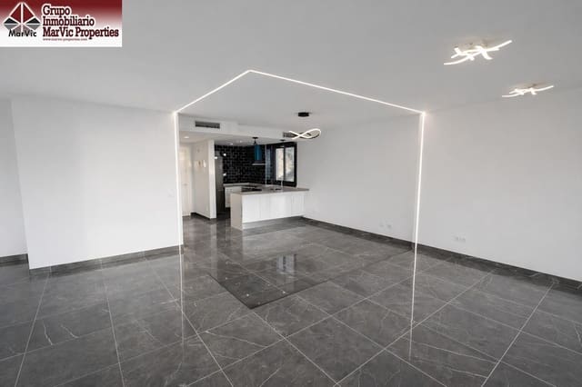 2 Zimmer Penthouse zu verkaufen in Benidorm mit Pool - 890.000 € (Ref: 9634332)