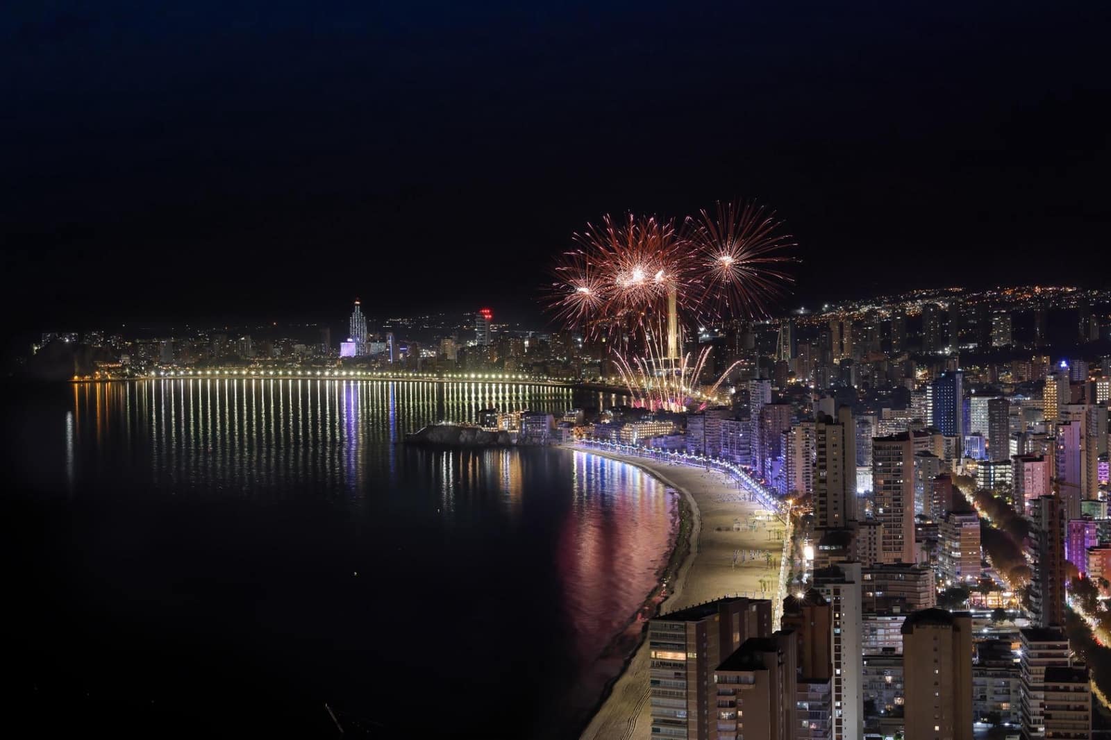 2 Zimmer Penthouse zu verkaufen in Benidorm mit Pool - 890.000 € (Ref: 9634332)