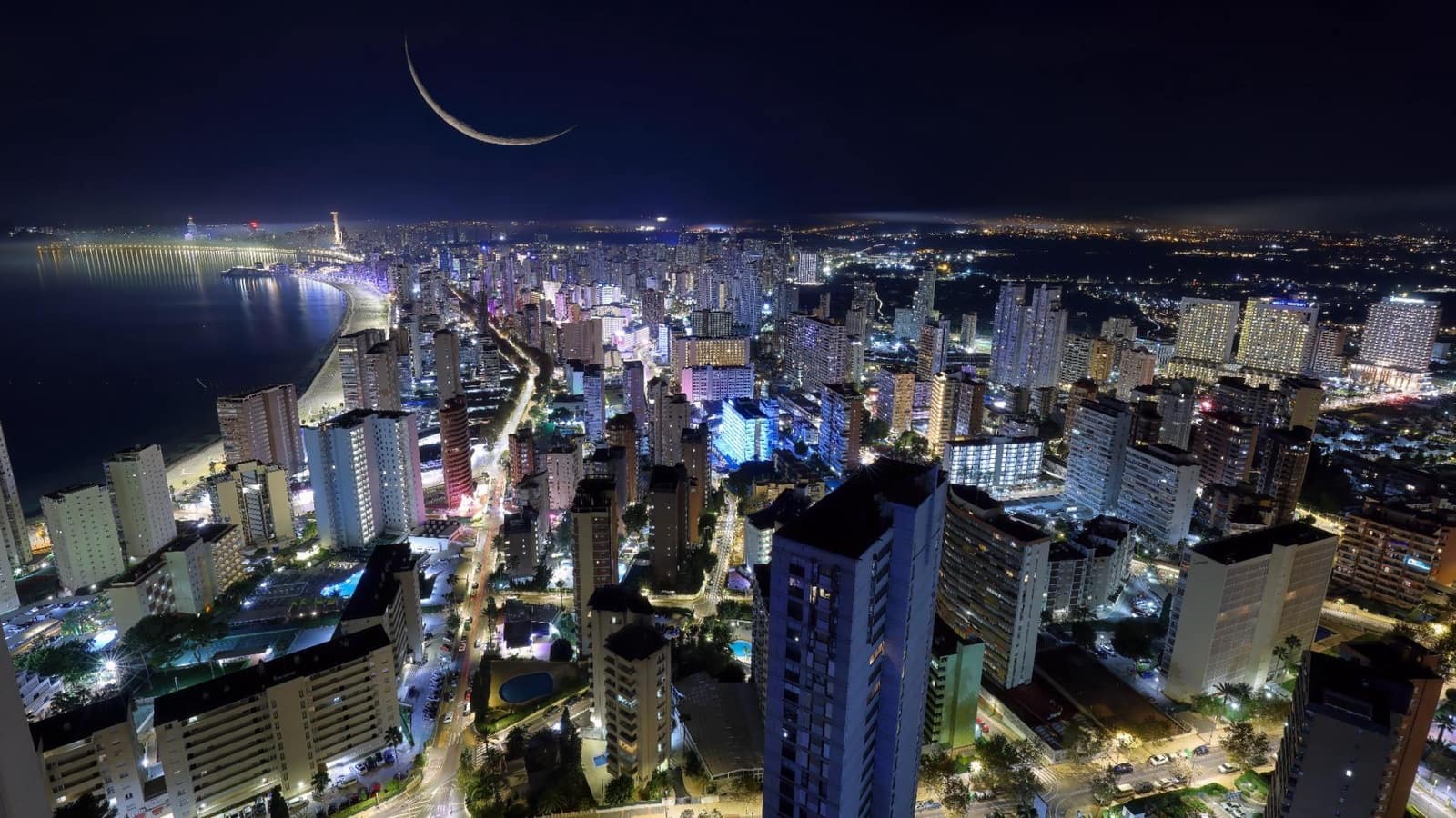 2 Zimmer Penthouse zu verkaufen in Benidorm mit Pool - 890.000 € (Ref: 9634332)