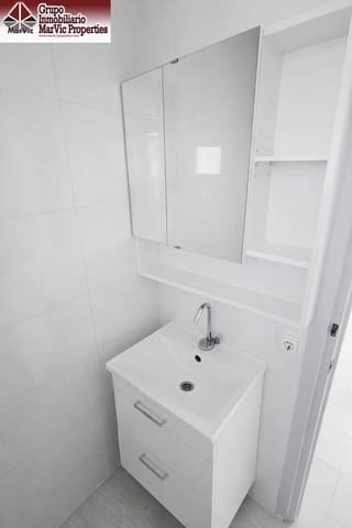 Estúdio para venda em Benidorm com piscina - 130 000 € (Ref: 9639505)