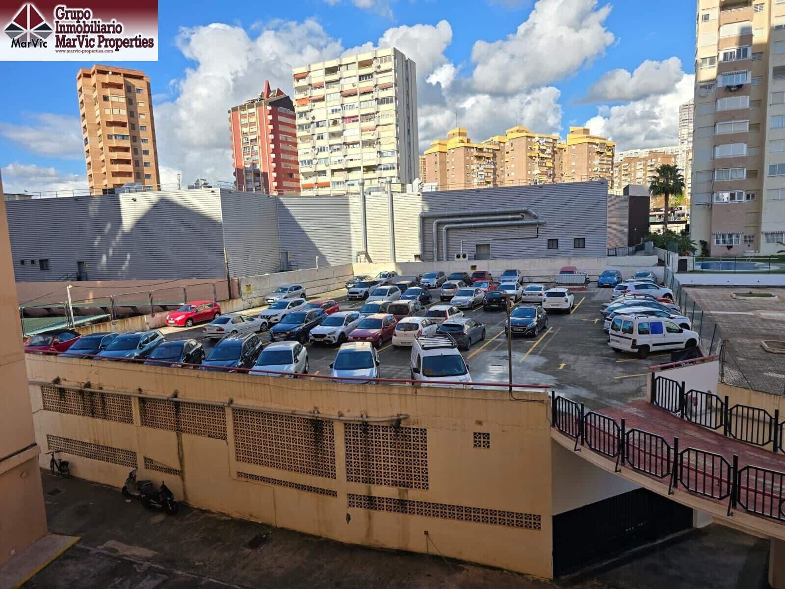 Estúdio para venda em Benidorm com piscina - 130 000 € (Ref: 9639505)