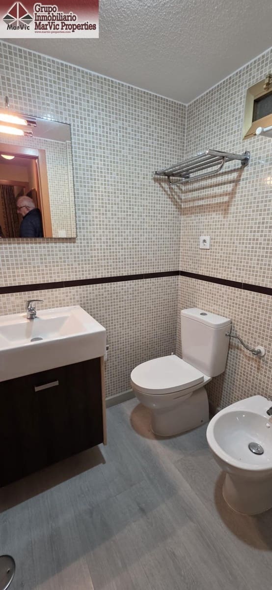 2 soveværelse Lejlighed til salg i Benidorm med swimmingpool - € 169.900 (Ref: 9652051)