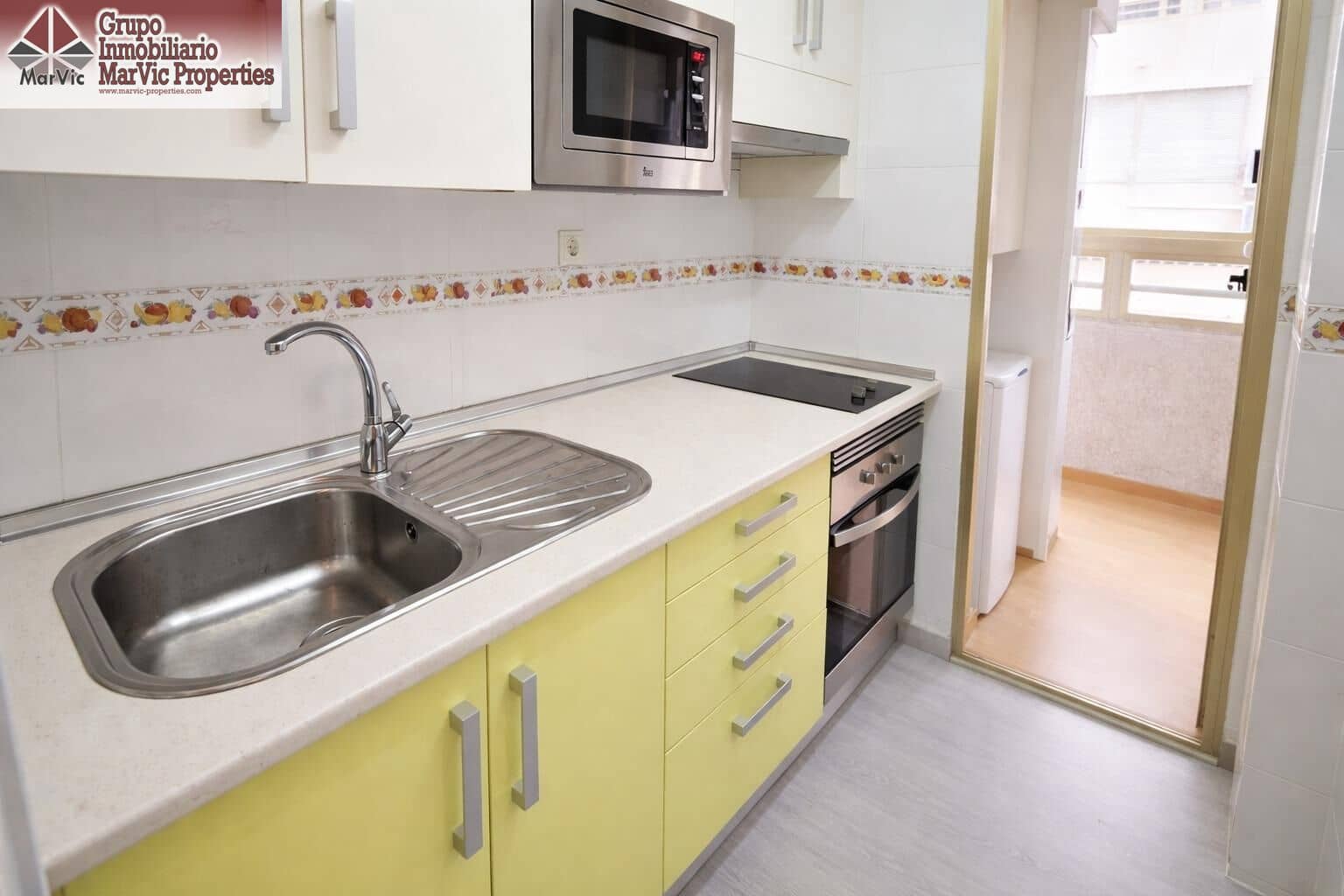 2 soveværelse Lejlighed til salg i Benidorm med swimmingpool - € 169.900 (Ref: 9652051)