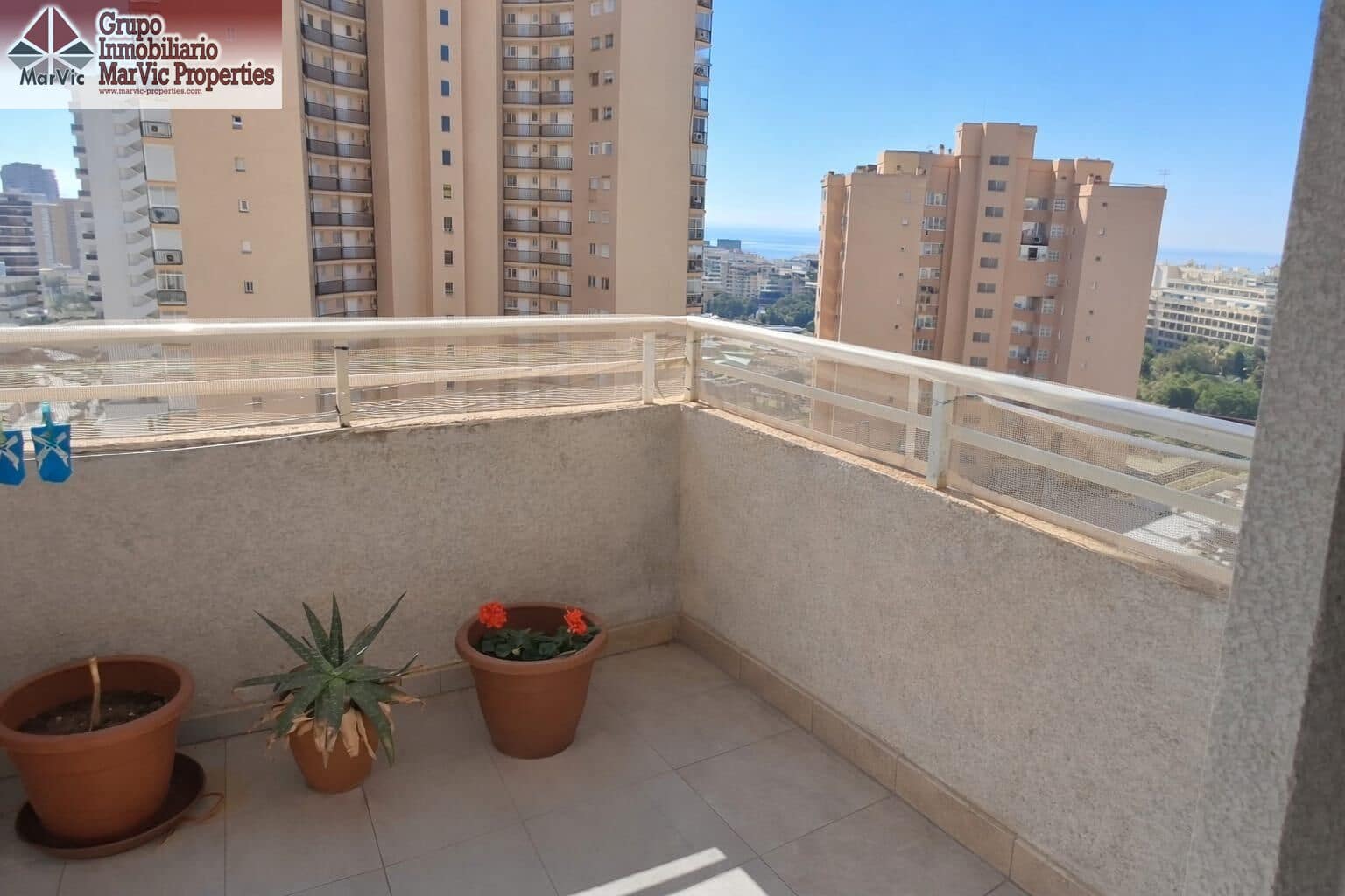 1 slaapkamer Appartement te koop in Benidorm met zwembad - € 210.000 (Ref: 9666541)