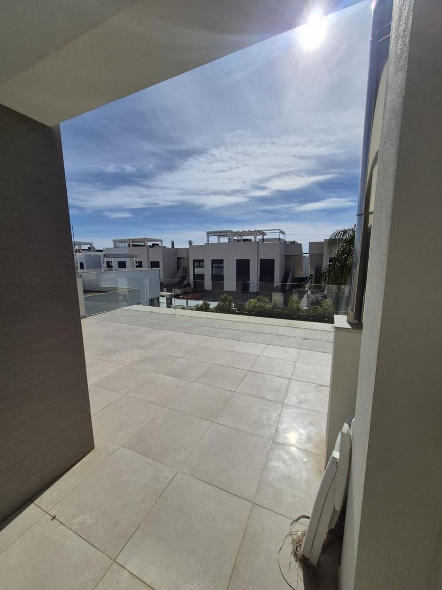 3 quarto Moradia para venda em Ciudad Quesada com piscina - 459 000 € (Ref: 9670725)