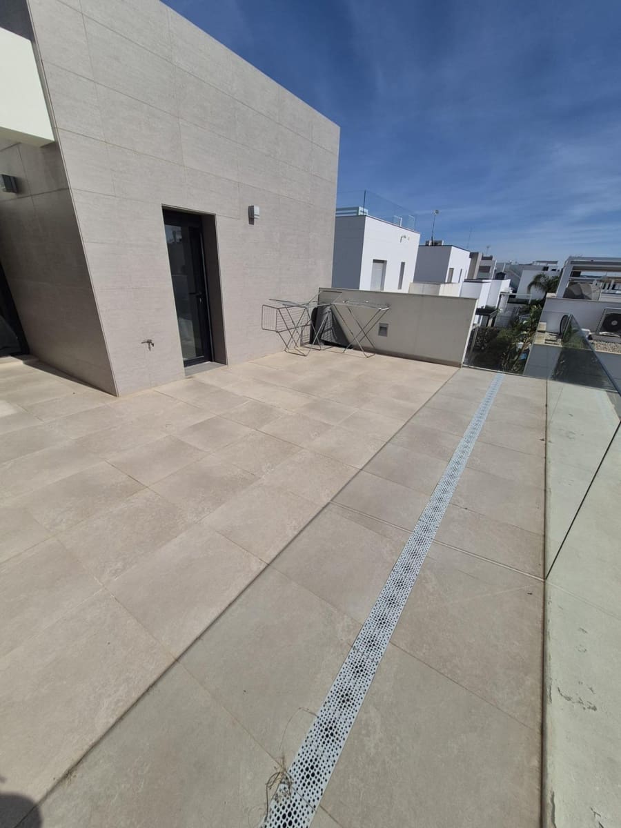 3 quarto Moradia para venda em Ciudad Quesada com piscina - 459 000 € (Ref: 9670725)