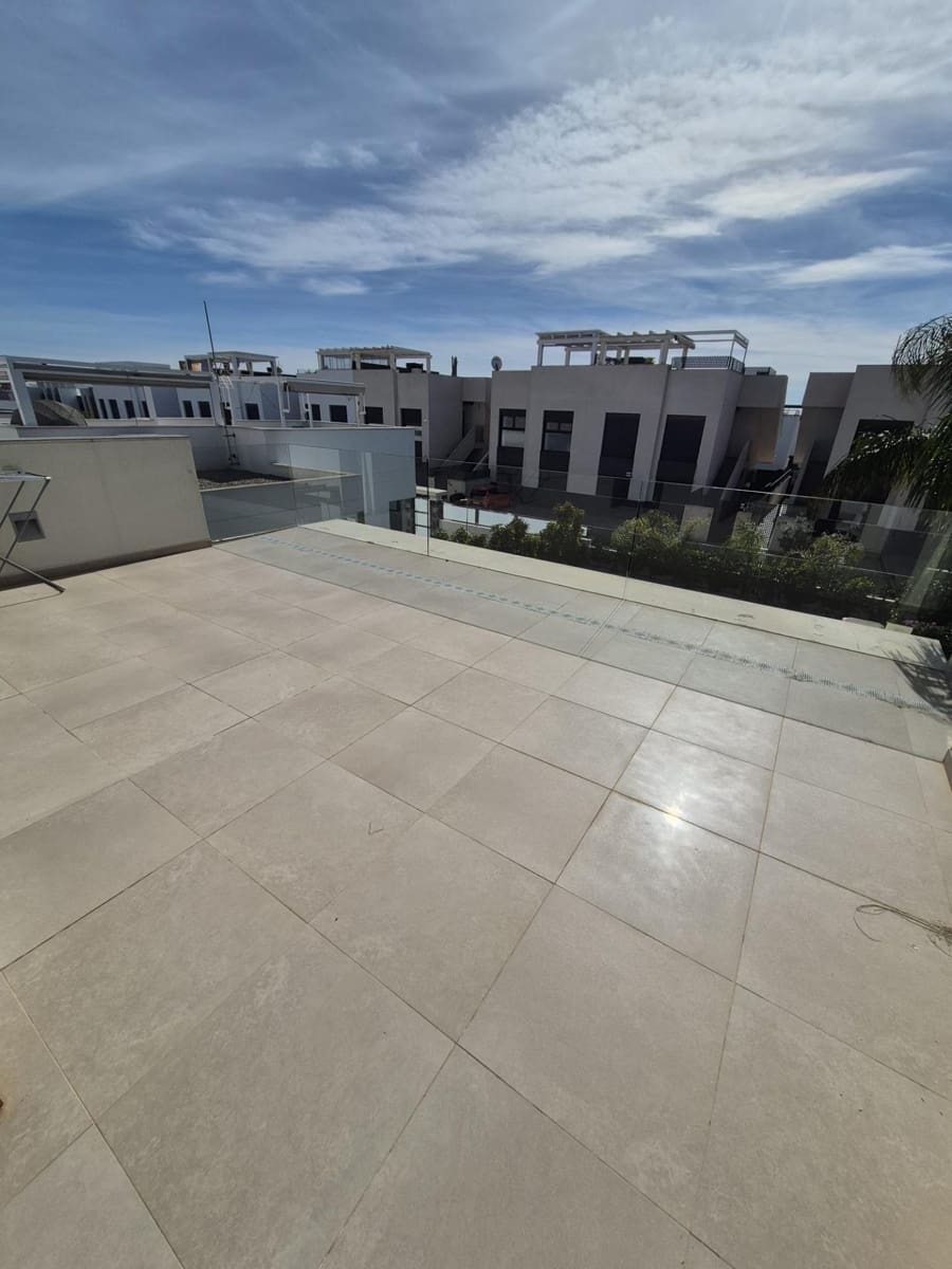 3 quarto Moradia para venda em Ciudad Quesada com piscina - 459 000 € (Ref: 9670725)