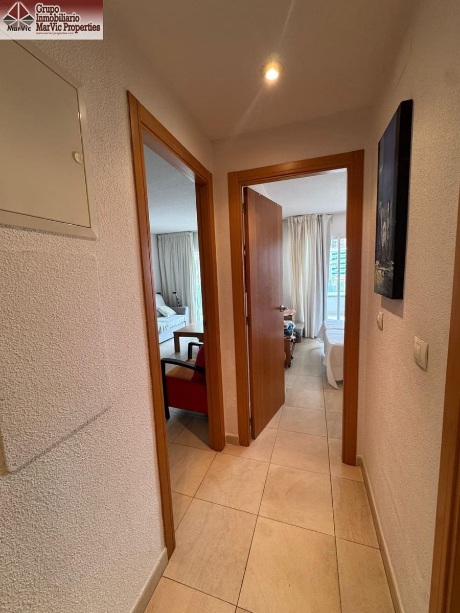 1 Zimmer Apartment zu vermieten in Benidorm mit Pool - 850 € (Ref: 9686484)