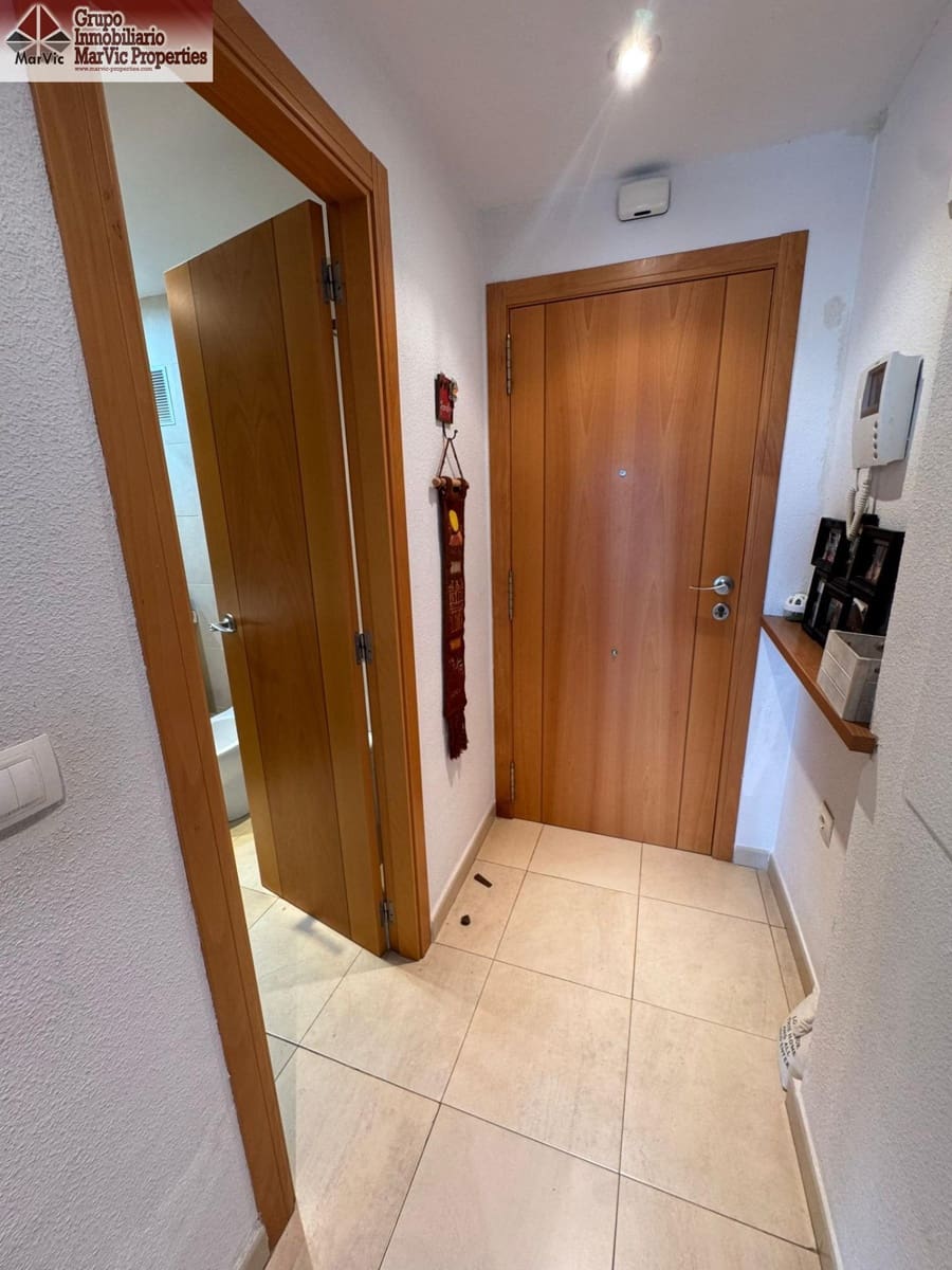 1 Zimmer Apartment zu vermieten in Benidorm mit Pool - 850 € (Ref: 9686484)