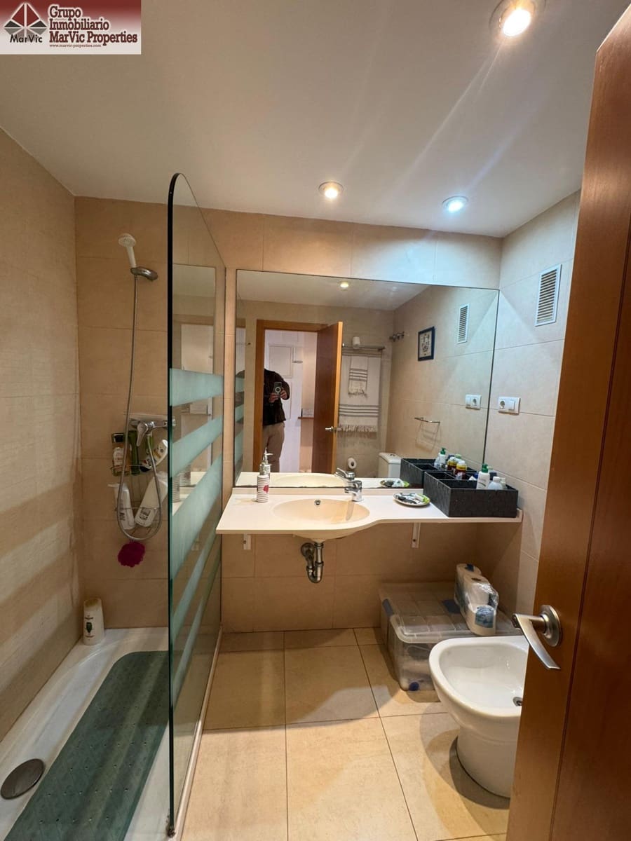 1 Zimmer Apartment zu vermieten in Benidorm mit Pool - 850 € (Ref: 9686484)