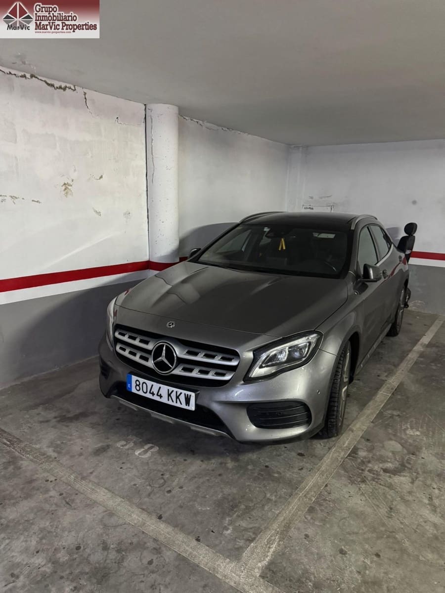 1 Zimmer Apartment zu vermieten in Benidorm mit Pool - 850 € (Ref: 9686484)