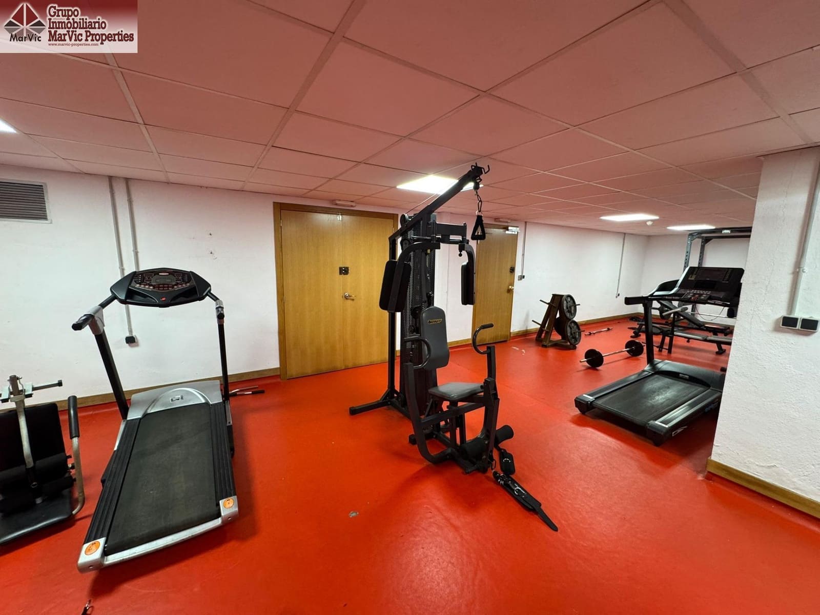 1 Zimmer Apartment zu vermieten in Benidorm mit Pool - 850 € (Ref: 9686484)