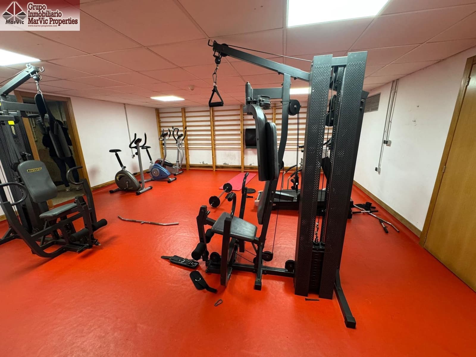 1 Zimmer Apartment zu vermieten in Benidorm mit Pool - 850 € (Ref: 9686484)