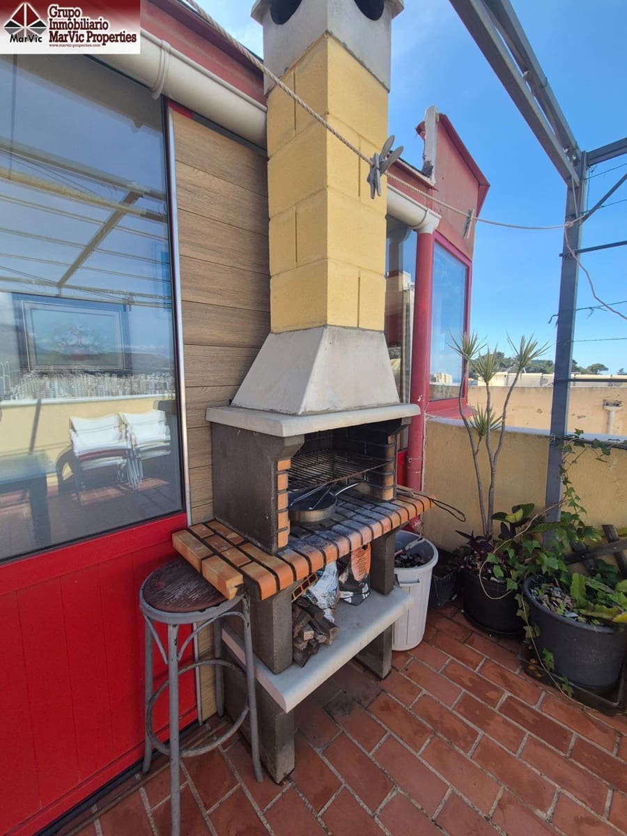 3 soveværelse Lejlighed til salg i Benidorm med swimmingpool garage - € 240.000 (Ref: 9690654)