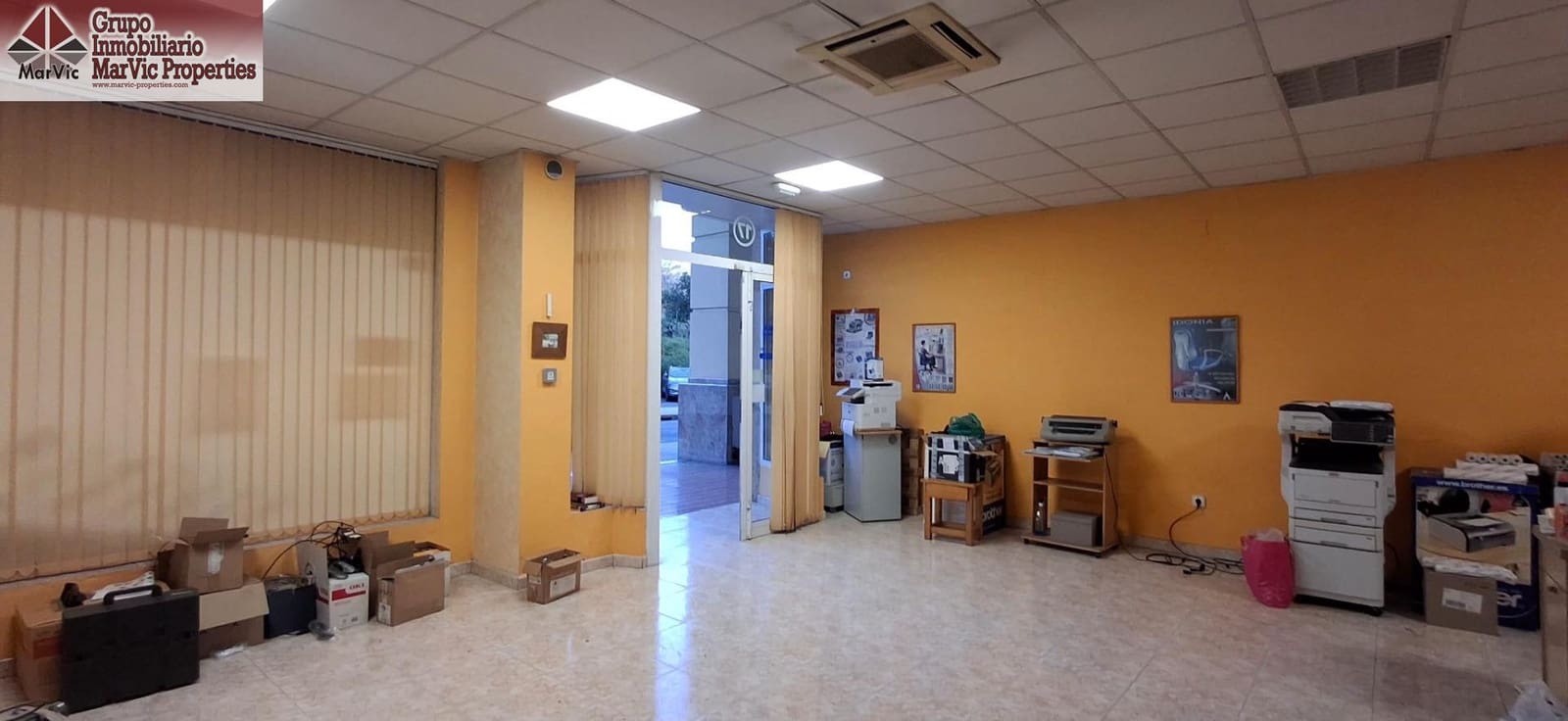 Commercial for rent in Benidorm - € 1,500 (Ref: 9695383)