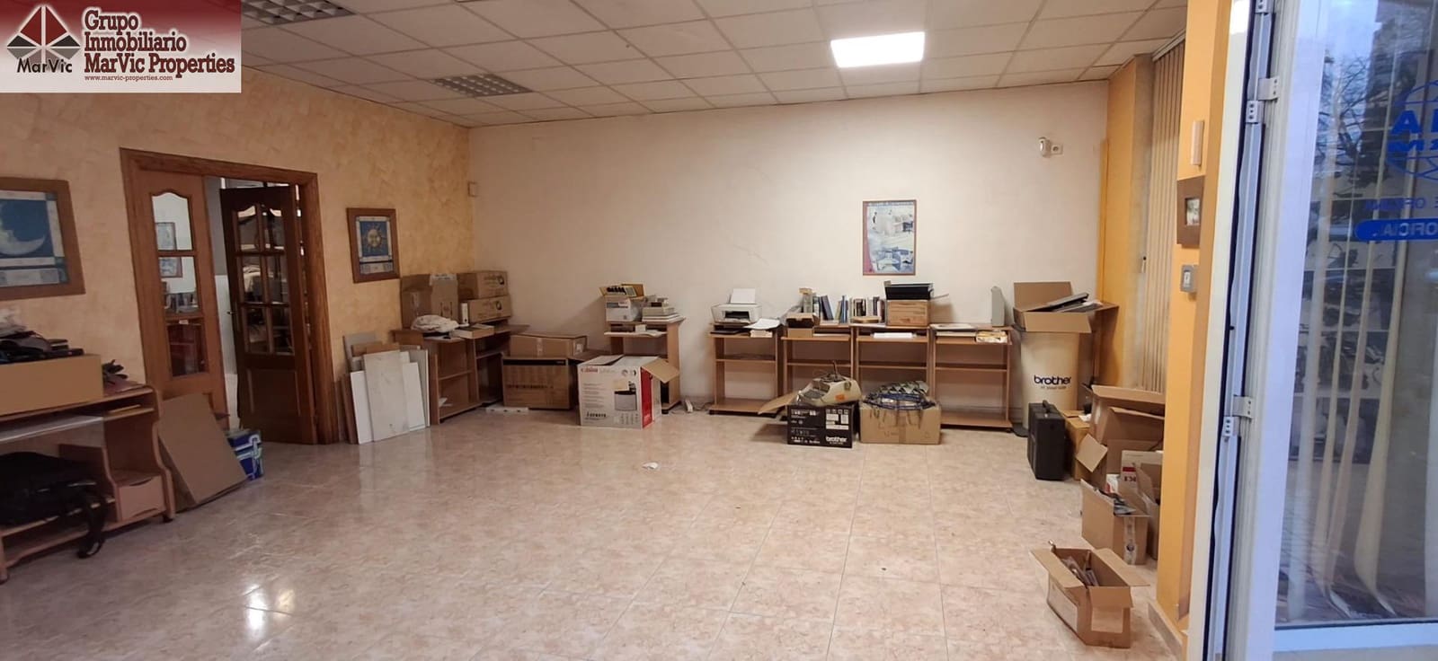 Commercial for rent in Benidorm - € 1,500 (Ref: 9695383)