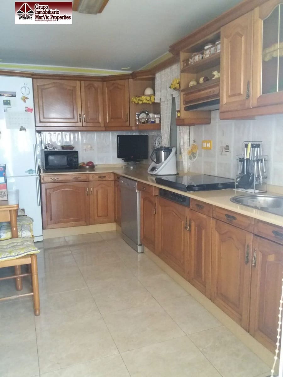 6 bedroom Villa for sale in La Nucia with pool garage - € 336,000 (Ref: 9711999)