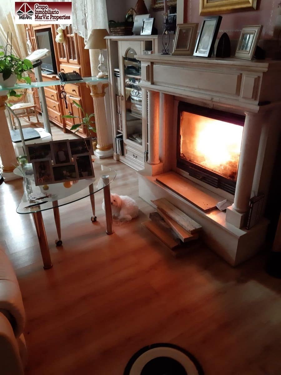 6 bedroom Villa for sale in La Nucia with pool garage - € 336,000 (Ref: 9711999)